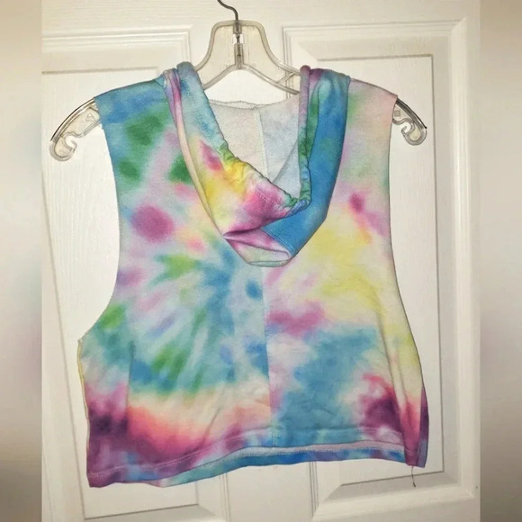 Fifth Sun | Tie Dye Croped Hooded Hippy Preppy Tank - Picture 4 of 4